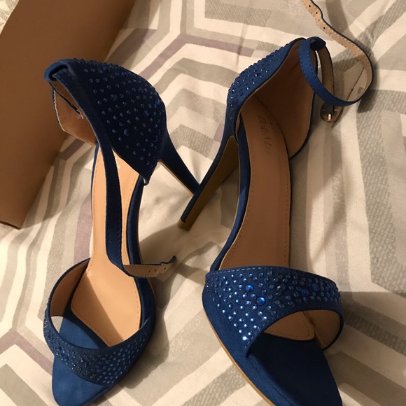 Heels - Picture 1 of 3